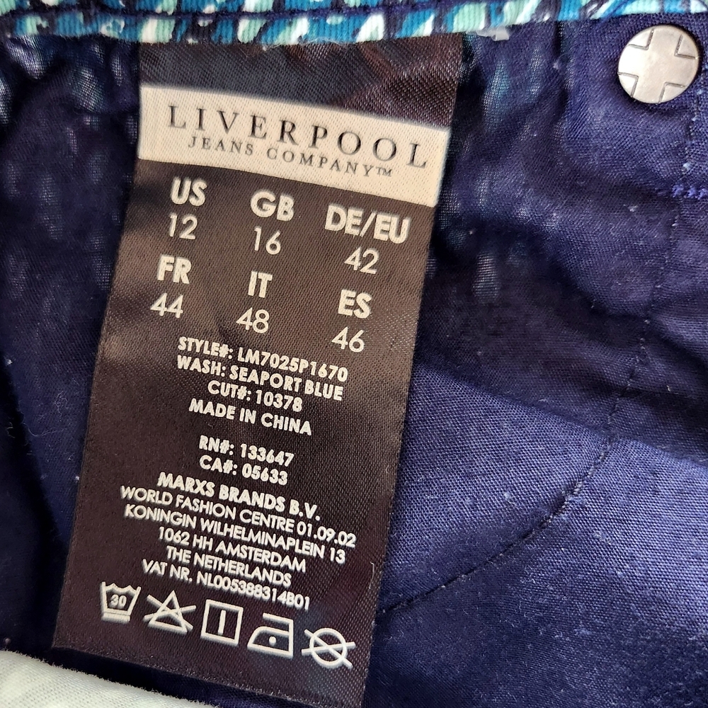 Liverpool Capri Pant Seaport Blue Aqua Scale Pattern Cropped | Women's Size 12 - Picture 7 of 9